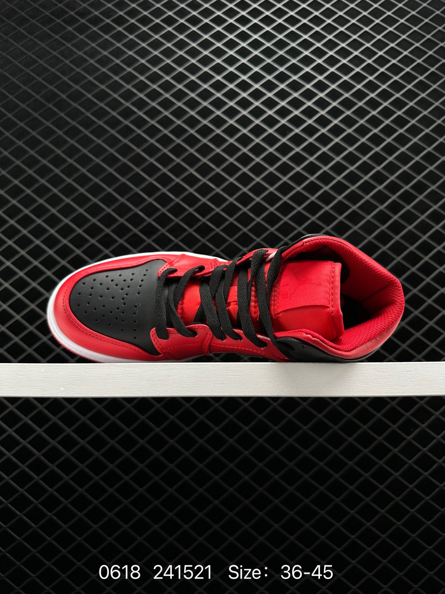 Air Jordan 1 Retro Mid